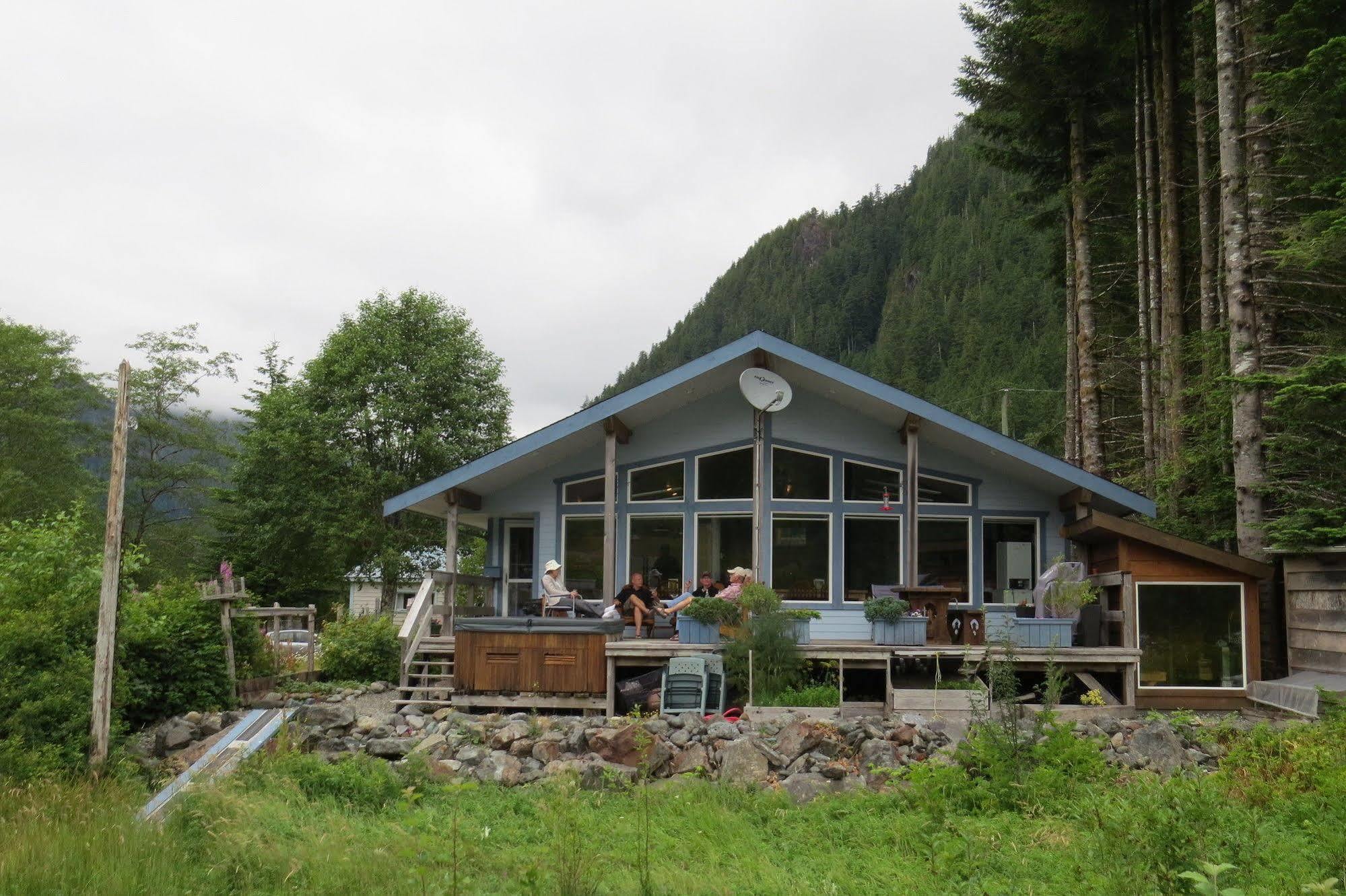 Reel Obsession Fishing Lodge Vancouver Island All Inclusive Zeballos Exterior foto